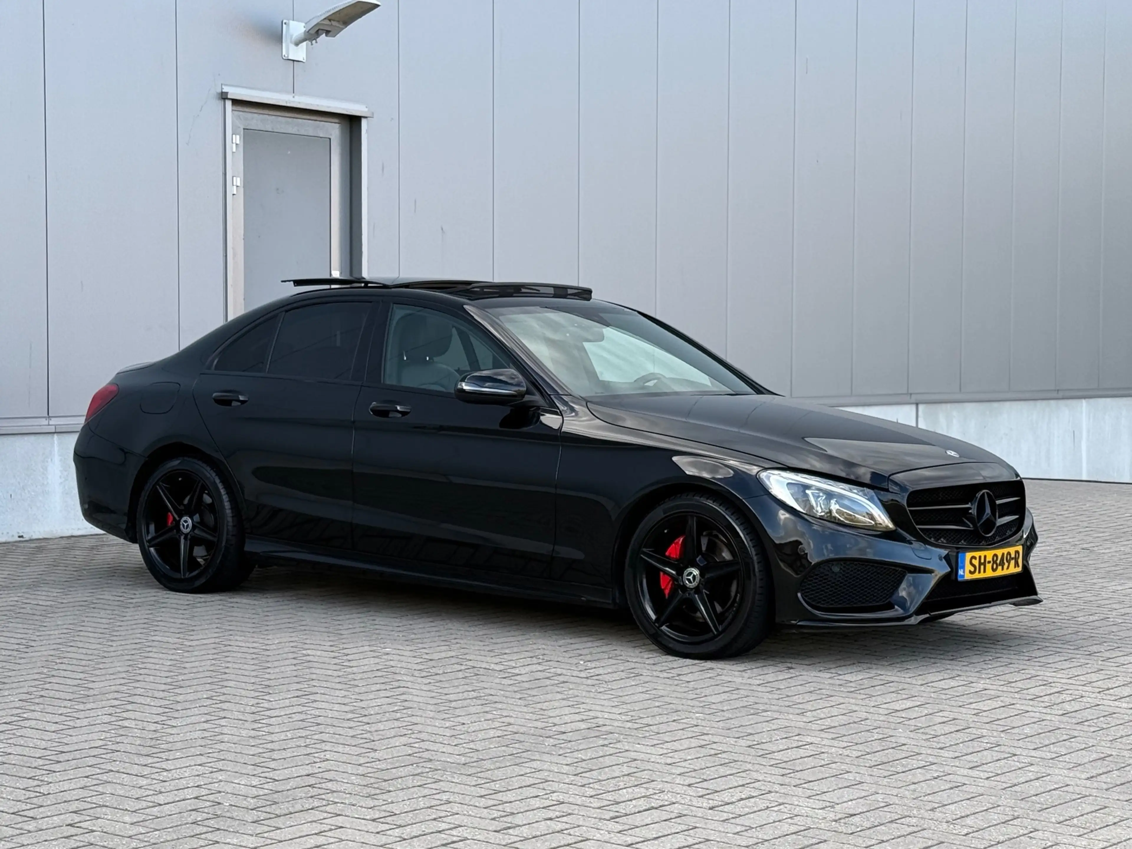 Mercedes-Benz C 180 AMG PANO NAP NIGHT PAKKET — photo 3