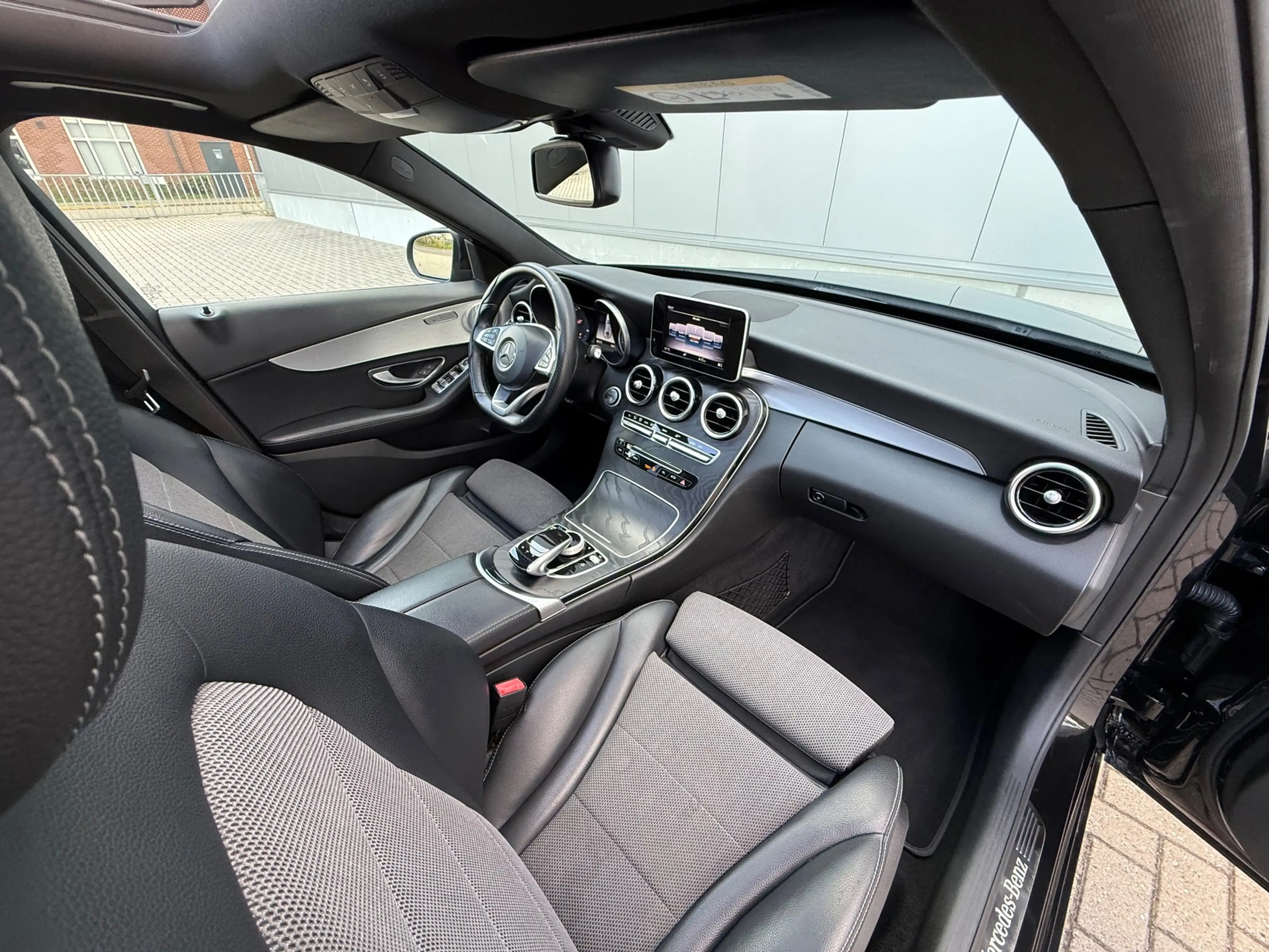 Mercedes-Benz C 180 AMG PANO NAP NIGHT PAKKET — photo 13