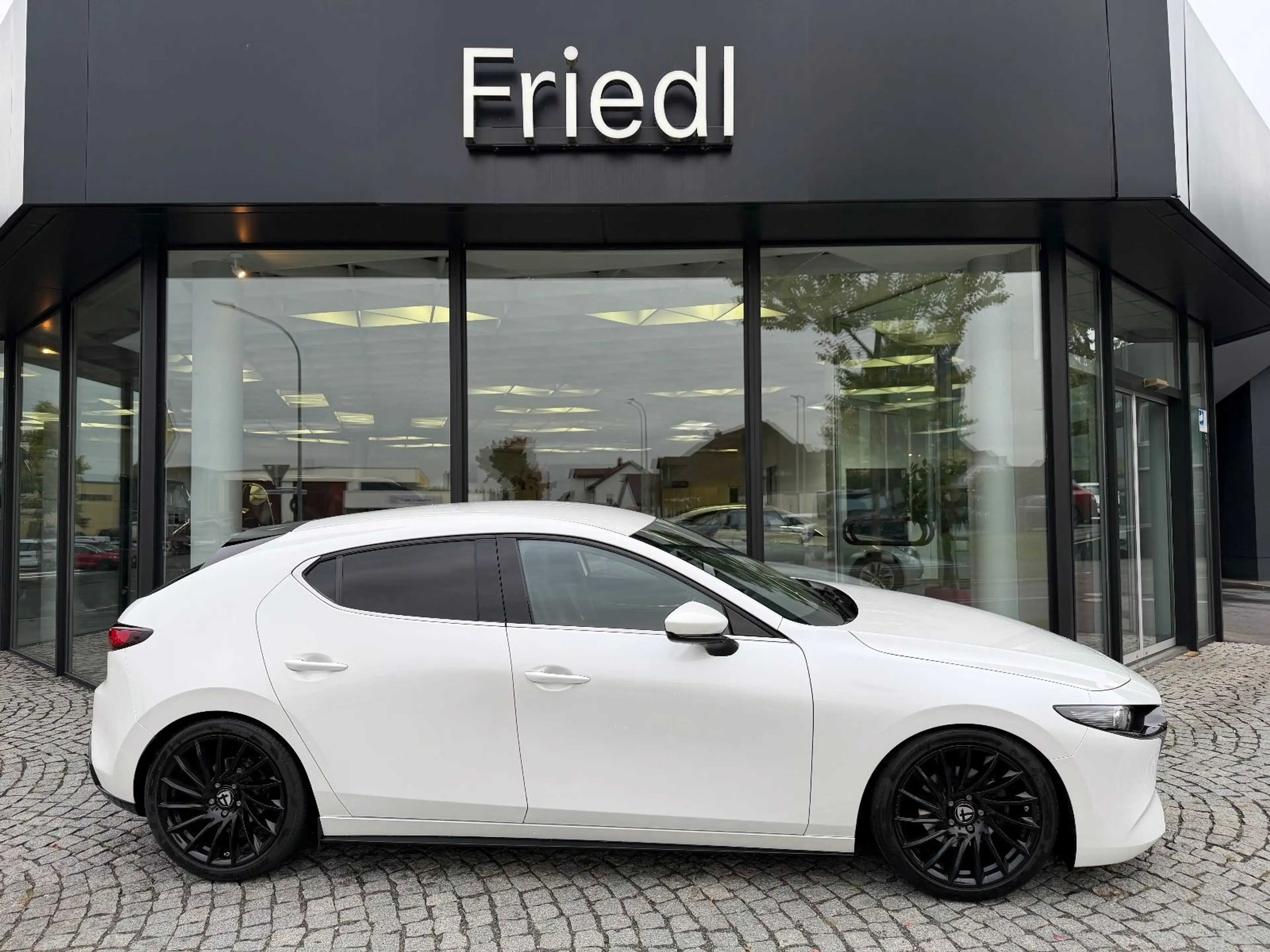Mazda 3 Lim. Selection, Matrix, Bose, Kamera, Spurhalt — photo 2
