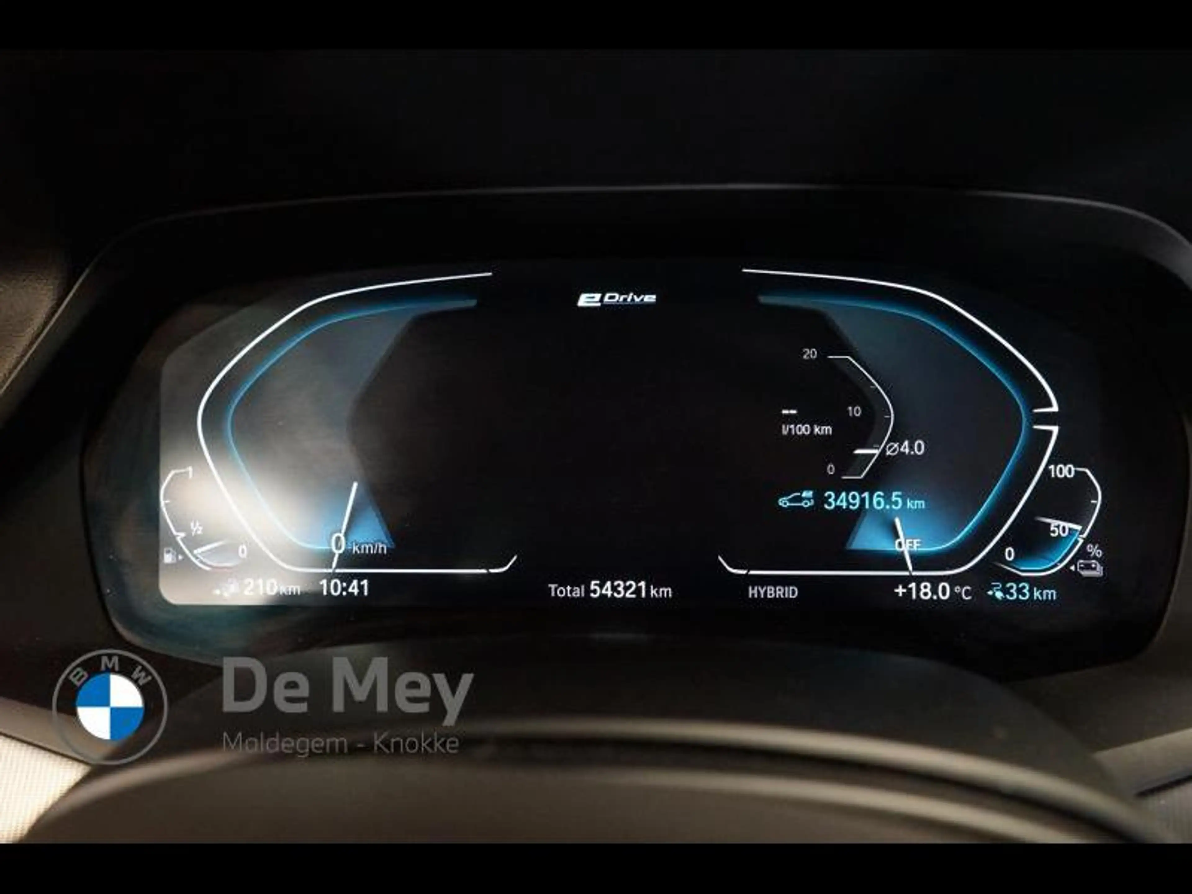 BMW X5 45e — photo 10