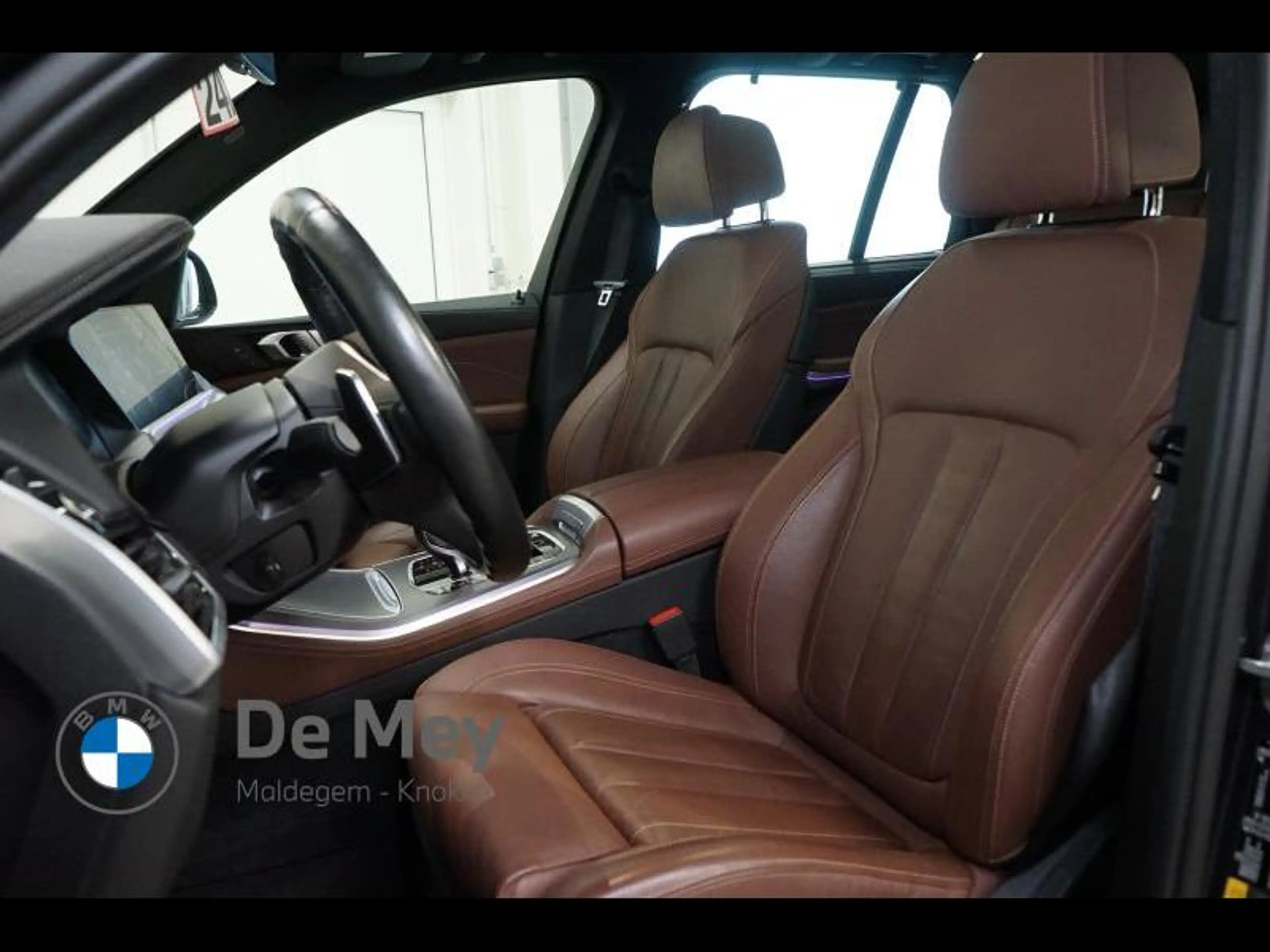 BMW X5 45e — photo 14