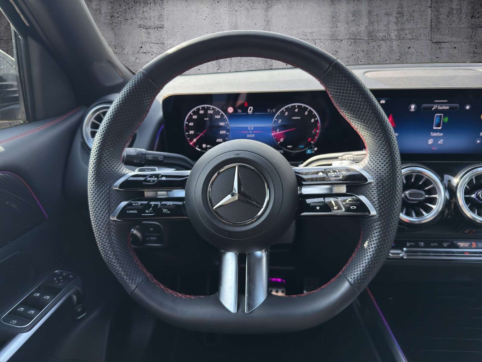 Mercedes-Benz GLB 180