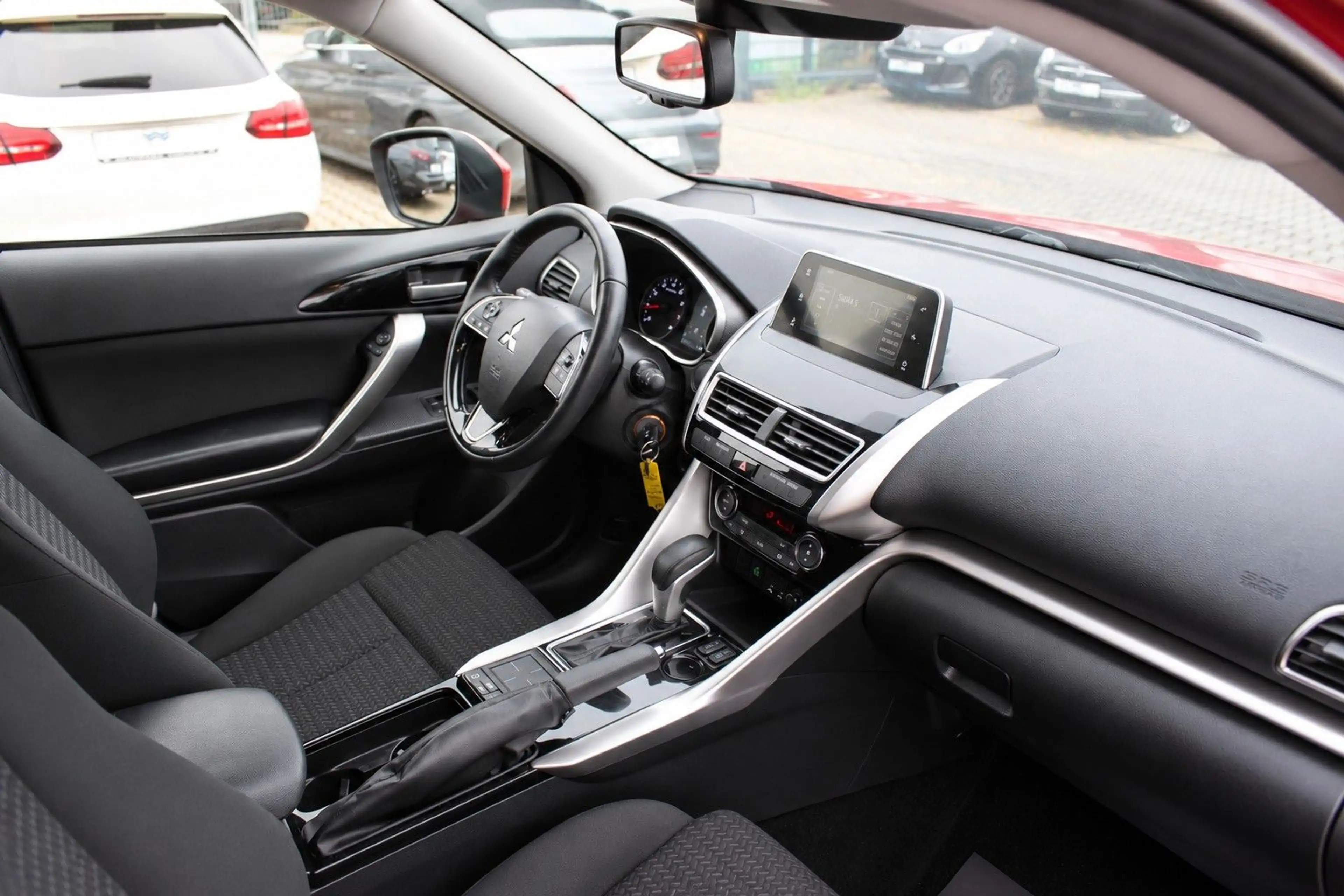 Mitsubishi Eclipse Cross DIAMANT/SHEFT/BT/CARPLAY — photo 13