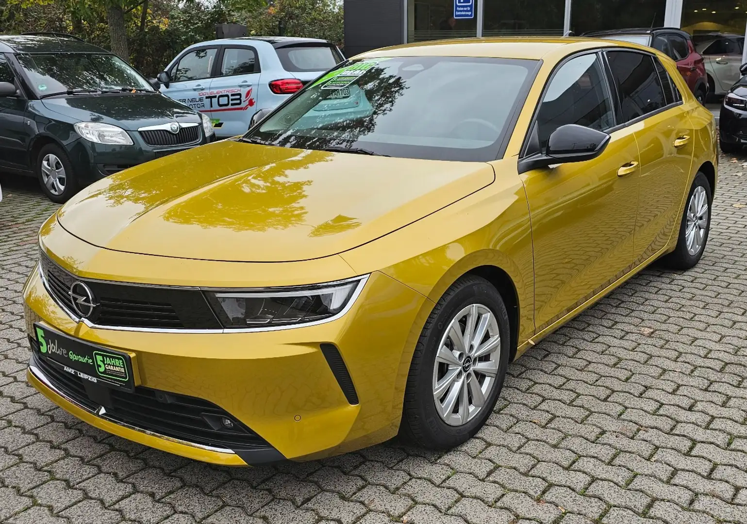 Opel Astra L 1.2 Turbo Enjoy *HU AU NEU* Jaune - 1