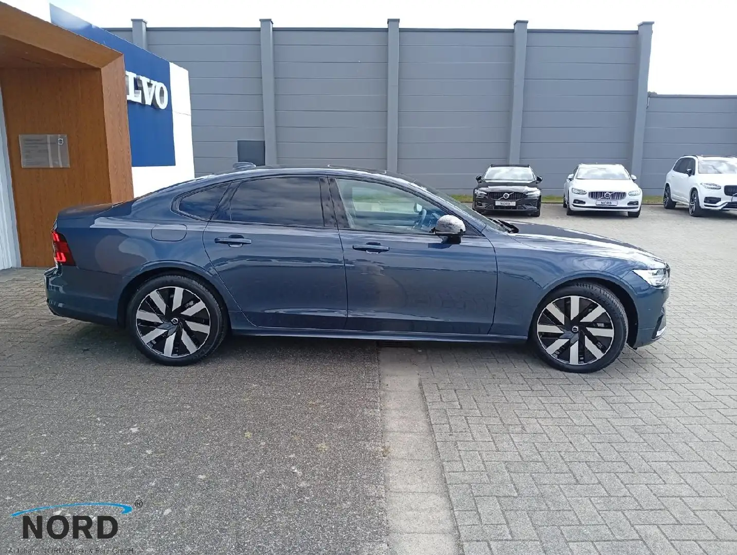 Volvo S90 Ultimate Dark Recharge Plug-In Hybrid AWD Blau - 2