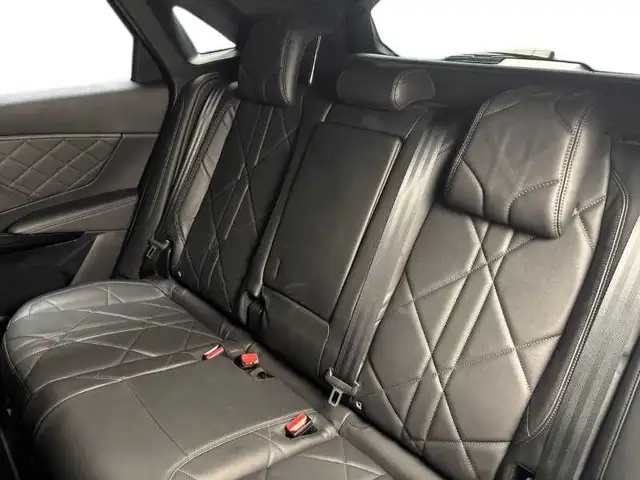 DS Automobiles DS 7 Crossback view 9