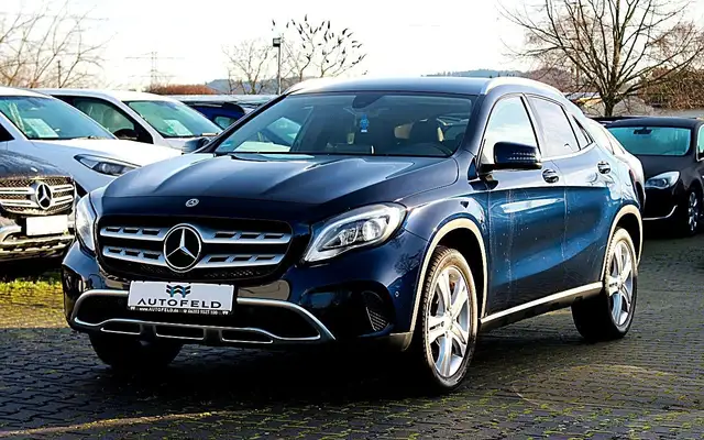 Mercedes-Benz GLA 220 d 4MATIC URBAN/RCAM/LED/NAVI/BT/PDC/SHZ/