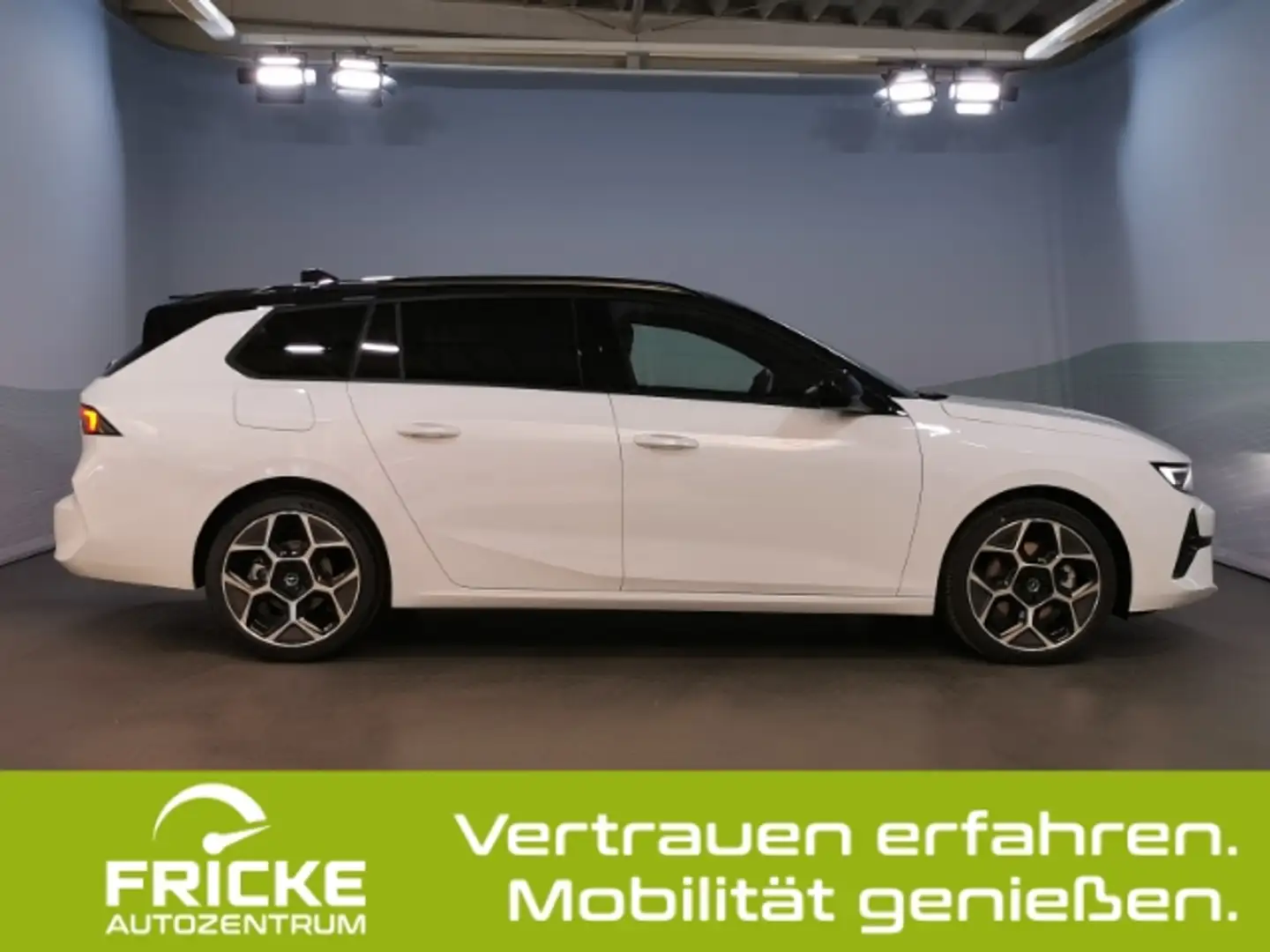 Opel Astra ST GS +MHEV+Schiebed.+Tech-Pak.+IntelliLux+Intelli Weiß - 1