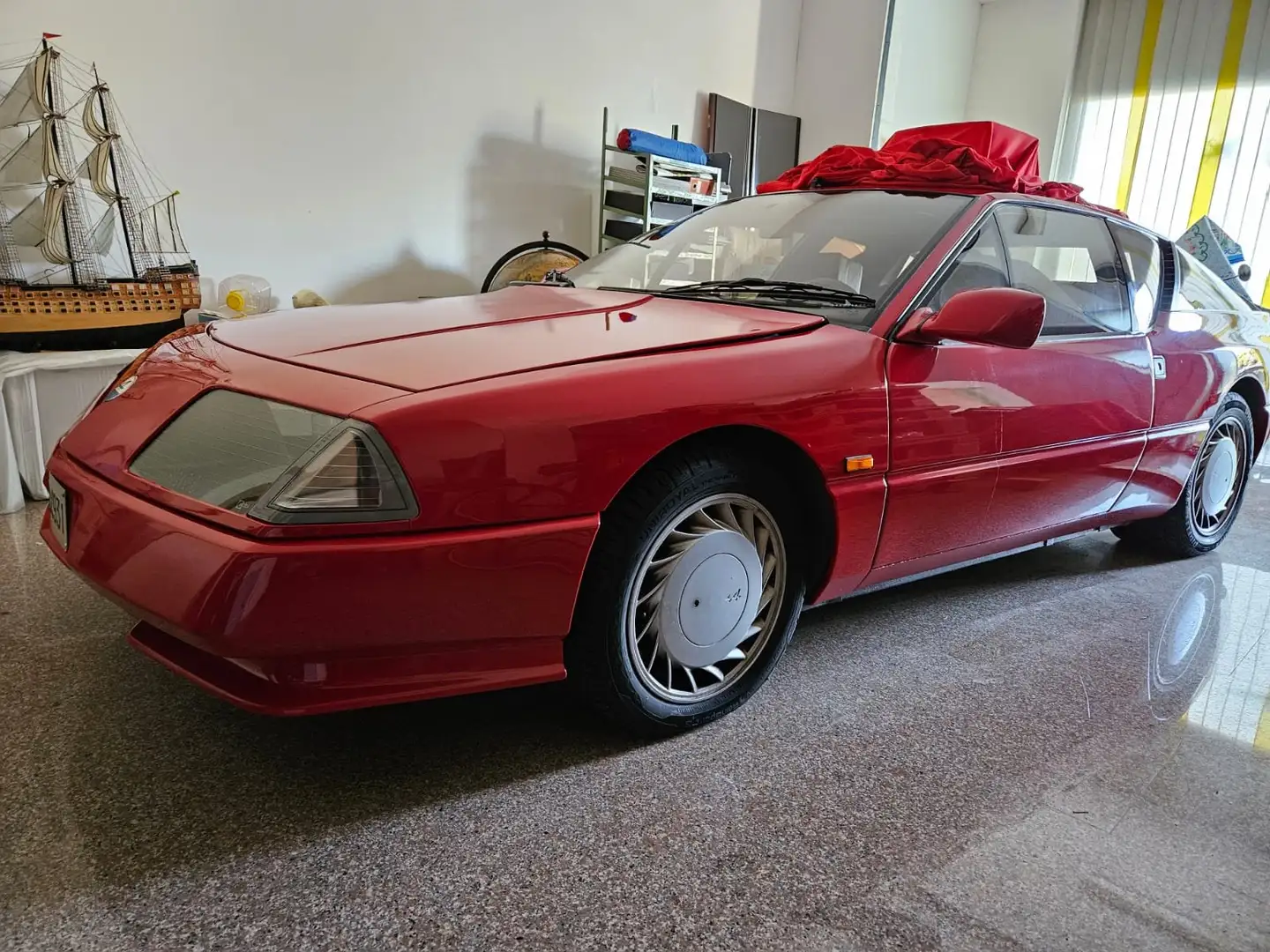 Alpine V6 turbo Красный - 1