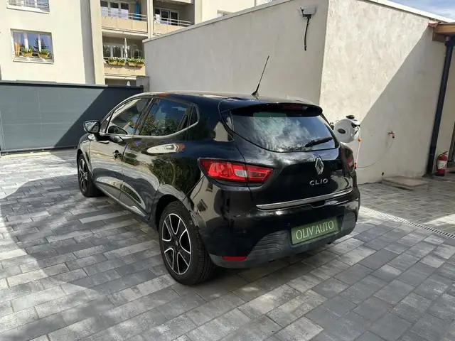 Renault Clio view 15