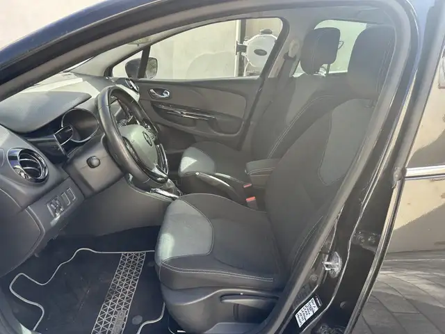 Renault Clio view 5
