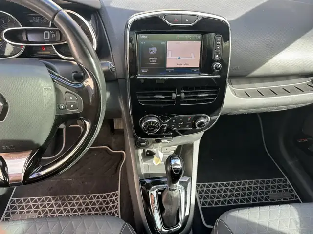 Renault Clio view 10