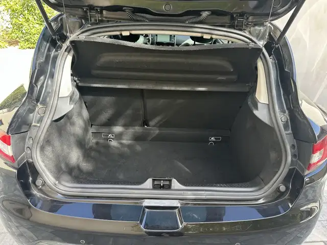 Renault Clio view 18