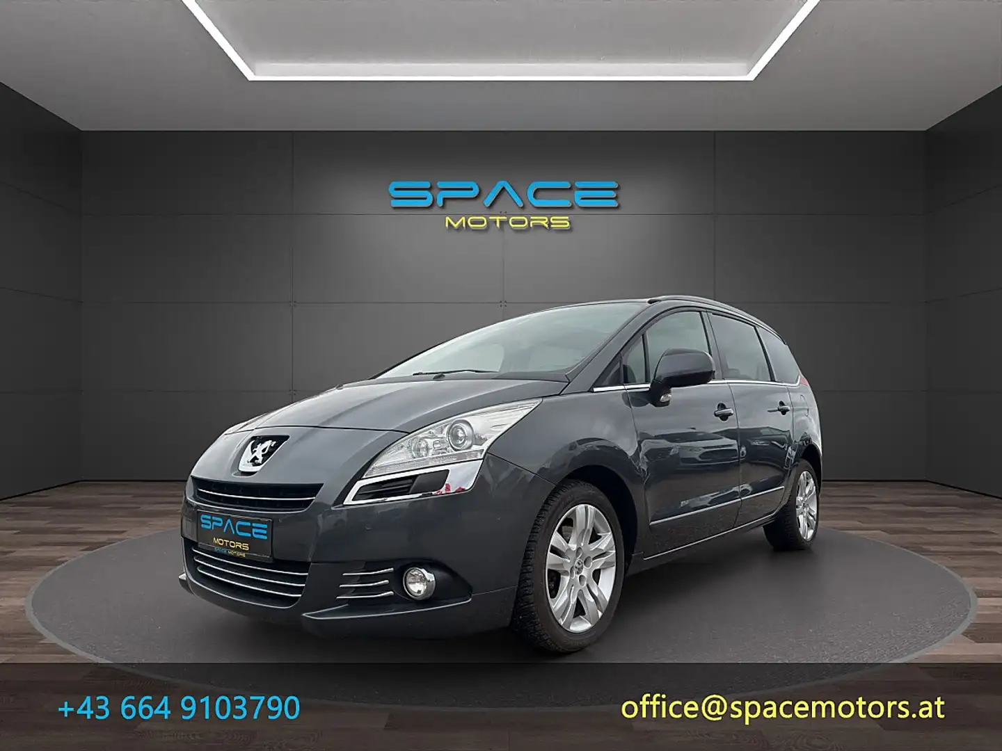 Peugeot 5008 1,6 THP 160 Allure Grau - 1