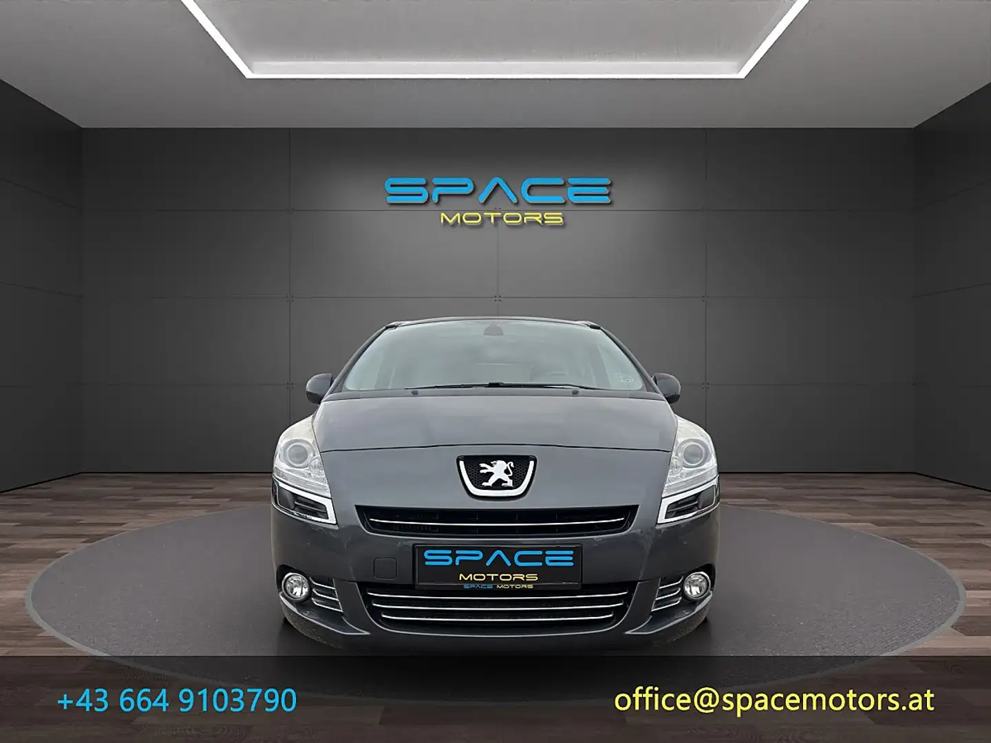 Peugeot 5008 1,6 THP 160 Allure Grau - 2