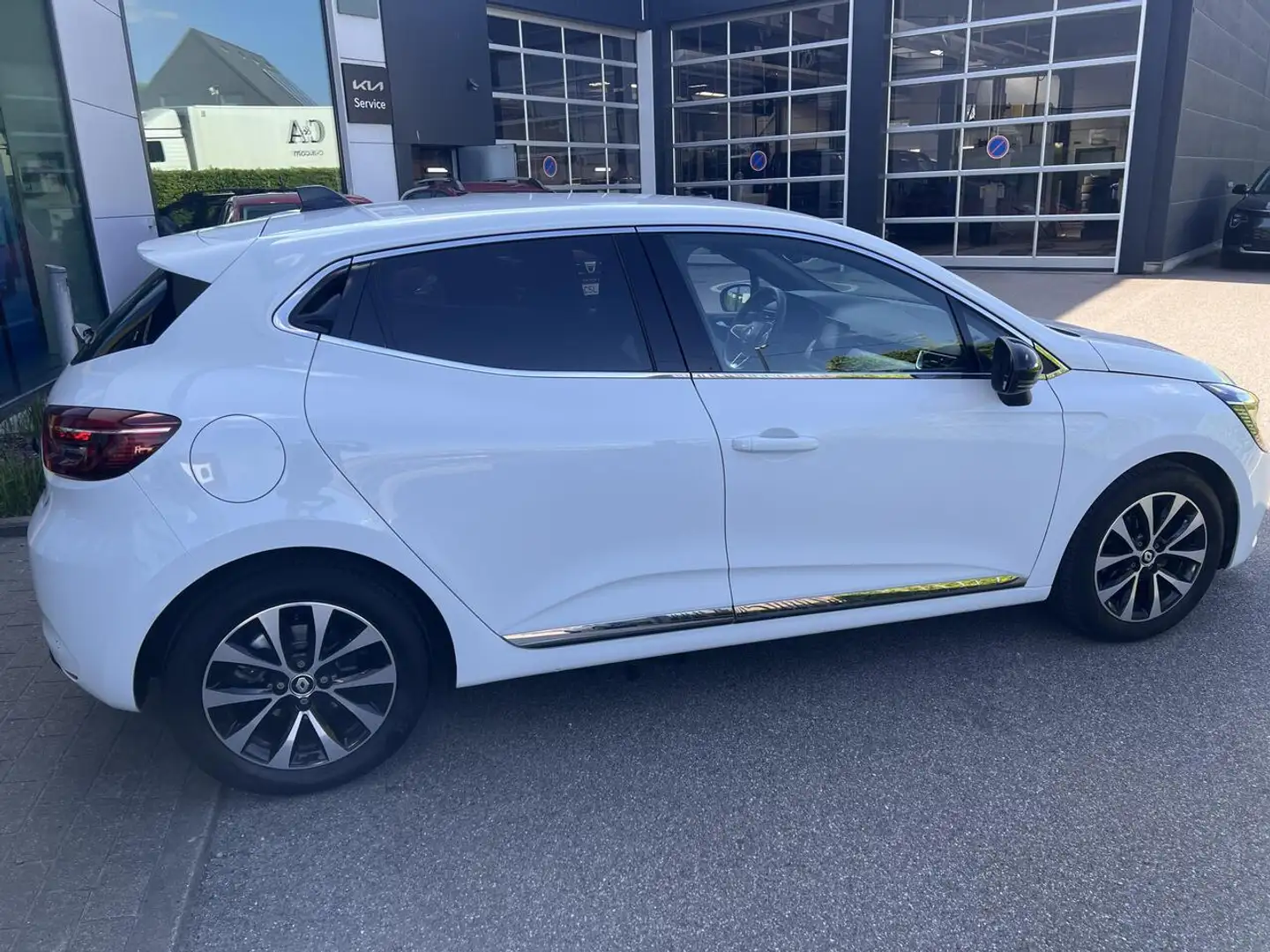 Renault Clio Techno TCE 90 Blanc - 2