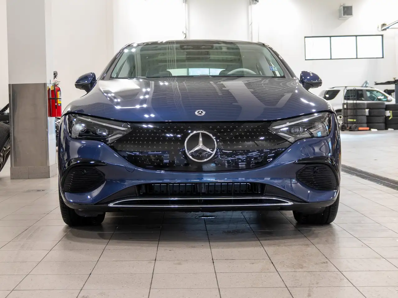 Mercedes-Benz EQE снимка Mercedes-Benz EQE