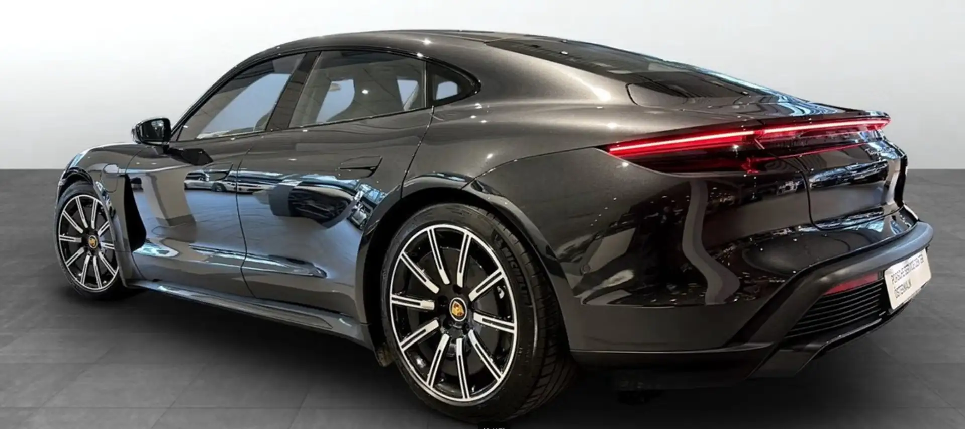 Porsche Taycan Turbo *CHRONO/BOSE/PANO* Grau - 2