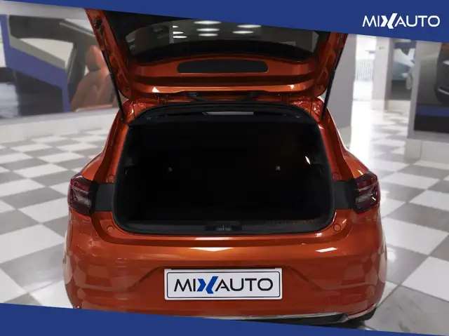Renault Clio view 7