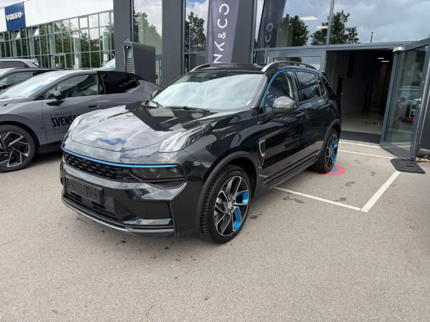 Lynk & Co 01 Lynk & Co Händler (Garantie) / TÜV Neu / Service N Schwarz - 1