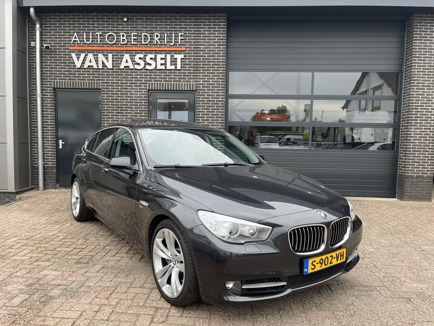 BMW 550 5-serie GT 550I XDRIVE Aut. , Panoramadak , Leer Gris - 1