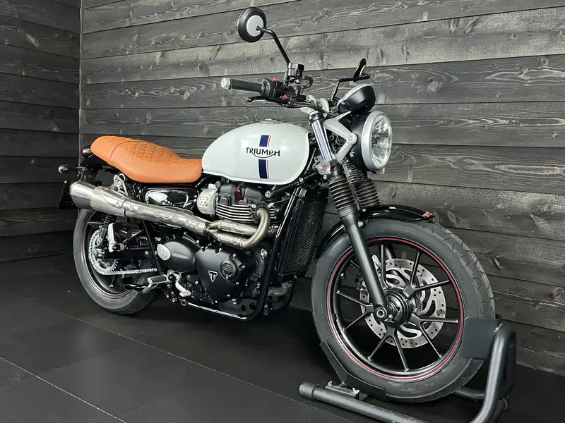 Triumph Street Twin - foto 3