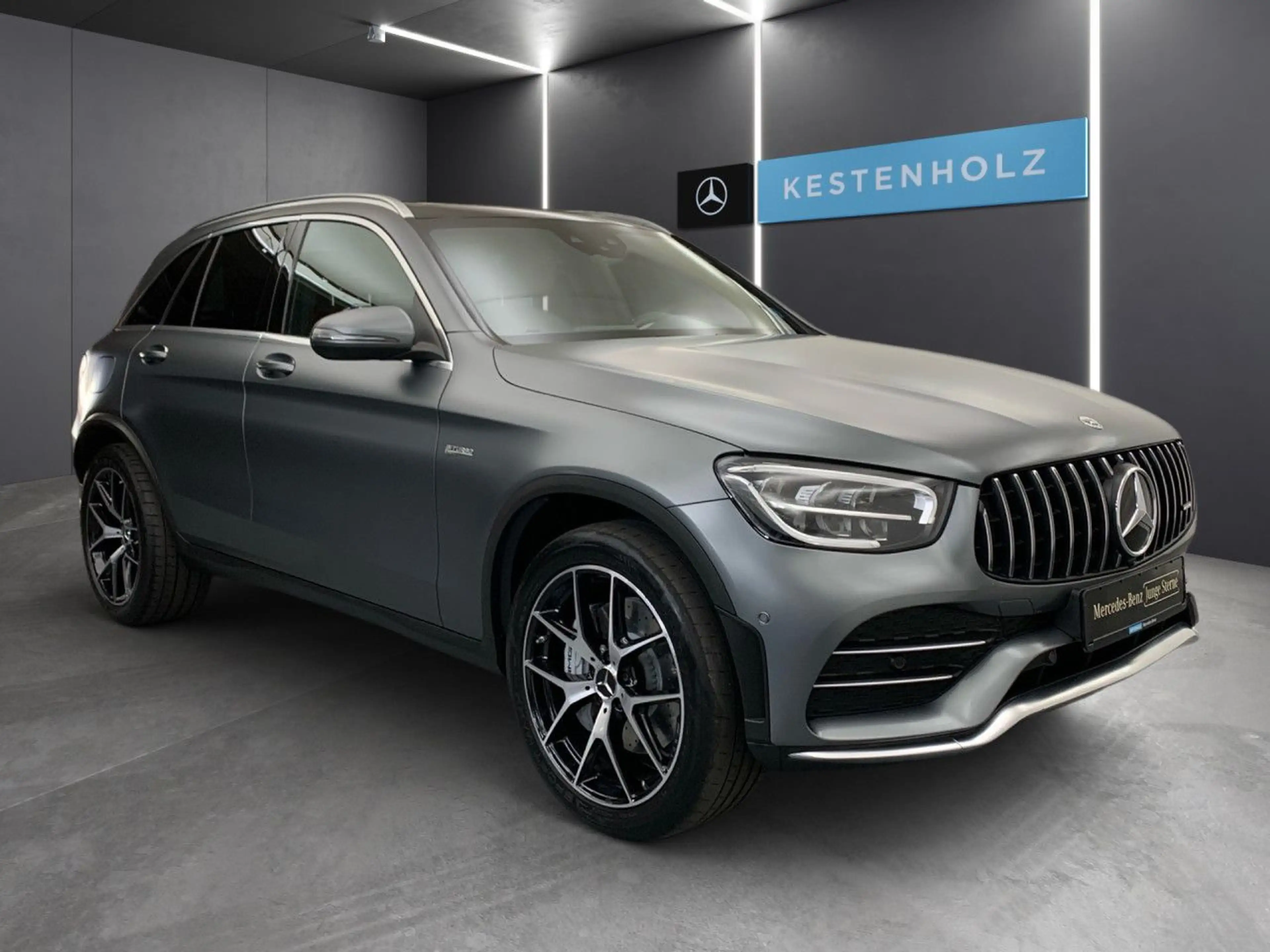 Mercedes-Benz GLC 43 AMG 4Matic Sportpaket Bluetooth Navi LED — photo 3