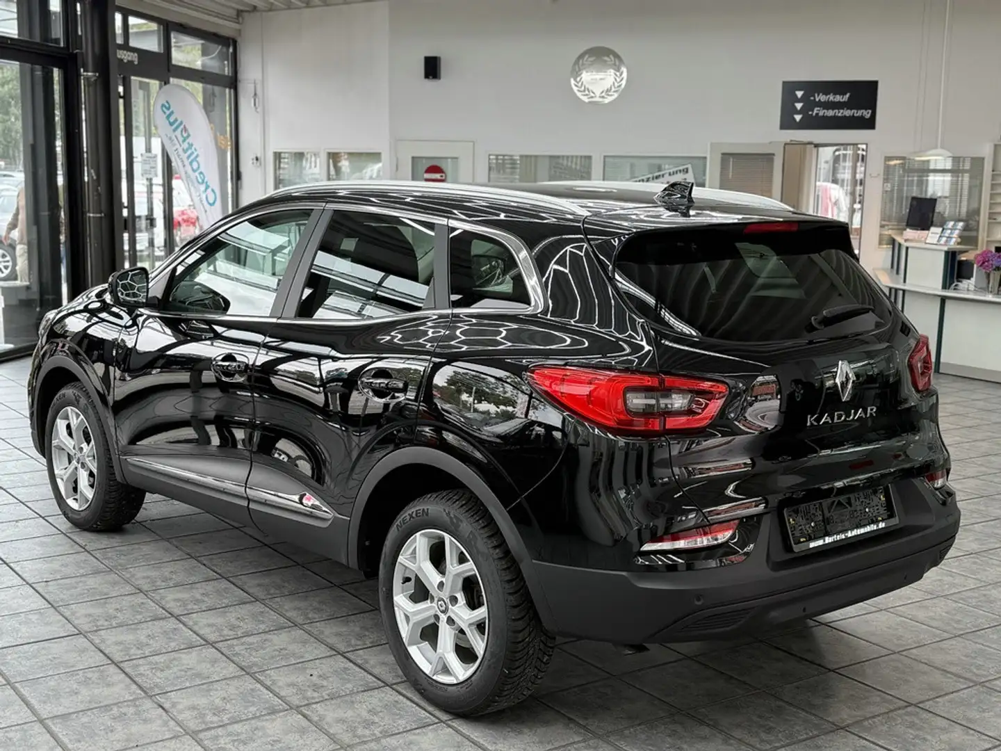 Renault Kadjar 1.3 TCe Business Edition, 2.Hand, Navi Negru - 2