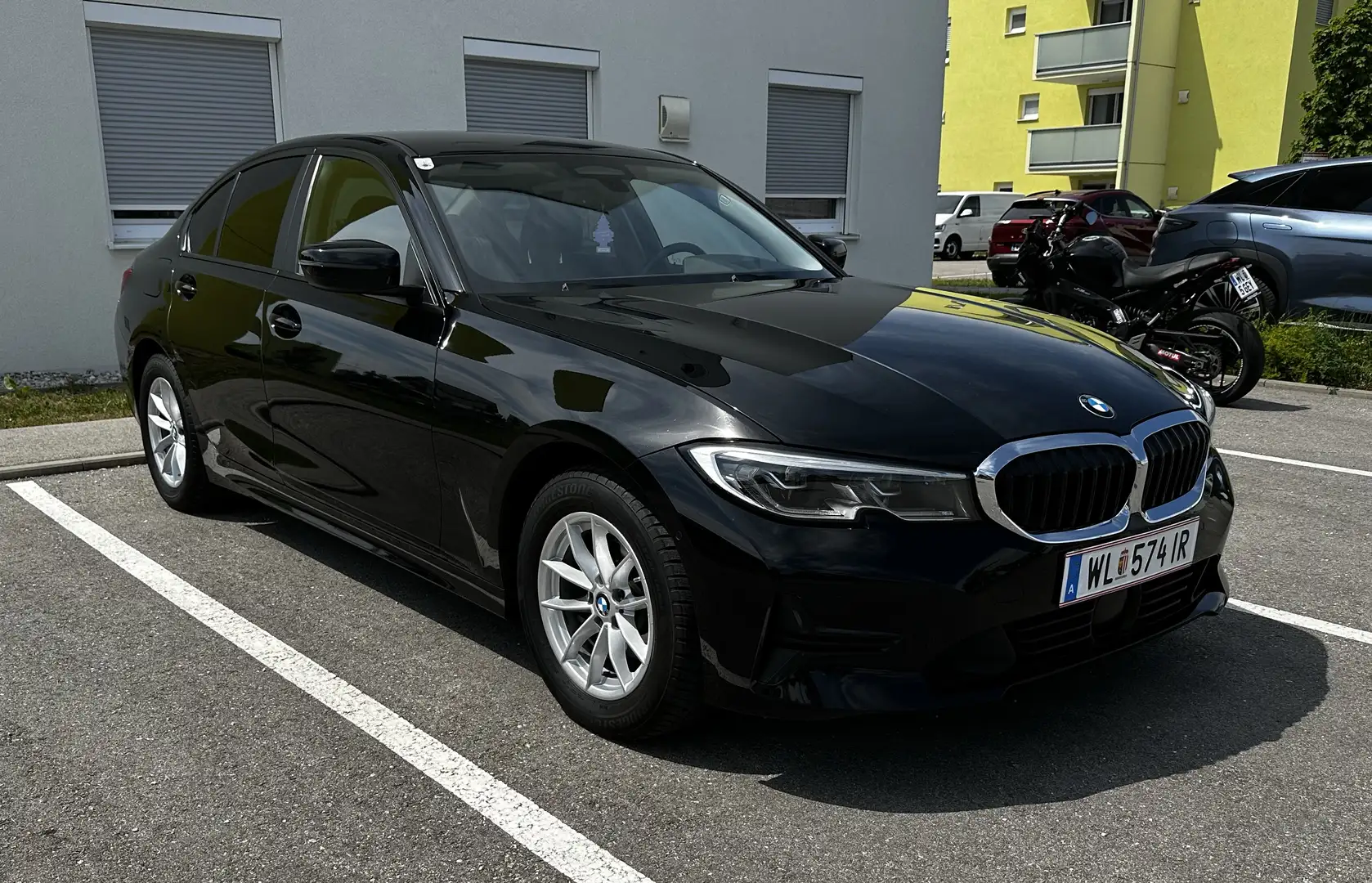 BMW 318 318d Aut. - 1
