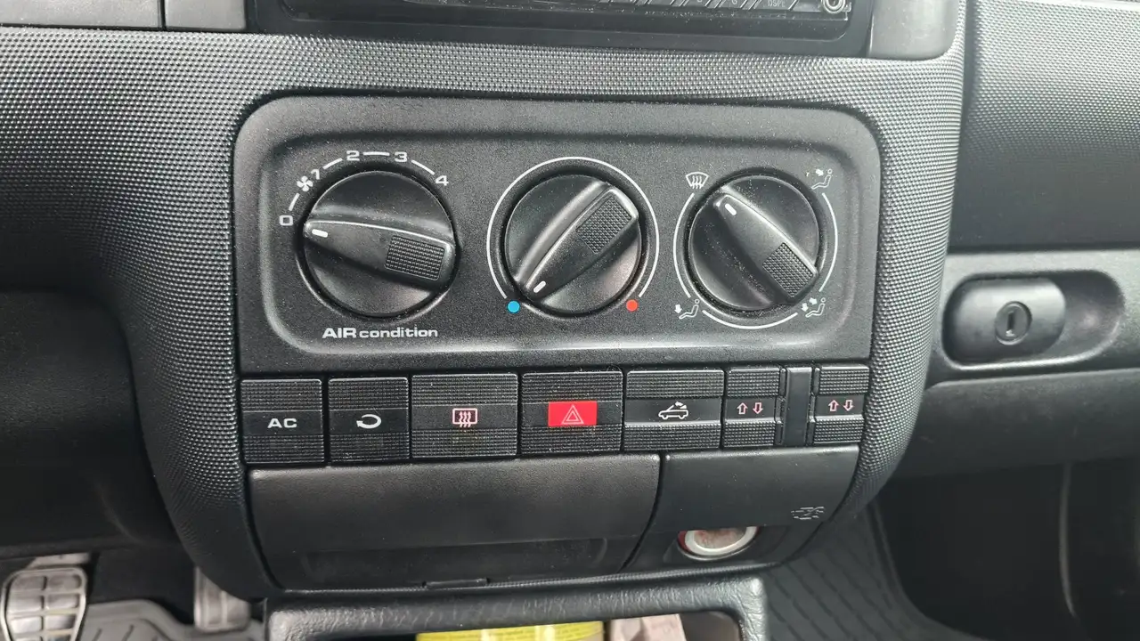 Volkswagen 181 1.6 AFT Cabrio 2000, foto 12