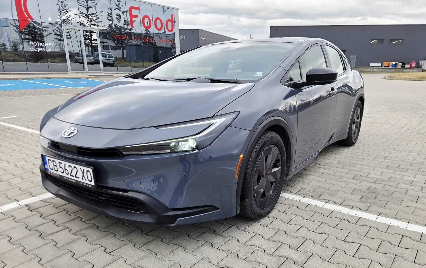 Toyota Prius Plug-in Hybrid Executive - 2