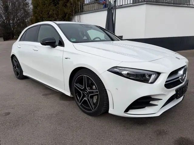 Mercedes-Benz A 35 AMG 4Matic NAVI/LED/360GRAD/2.Hd