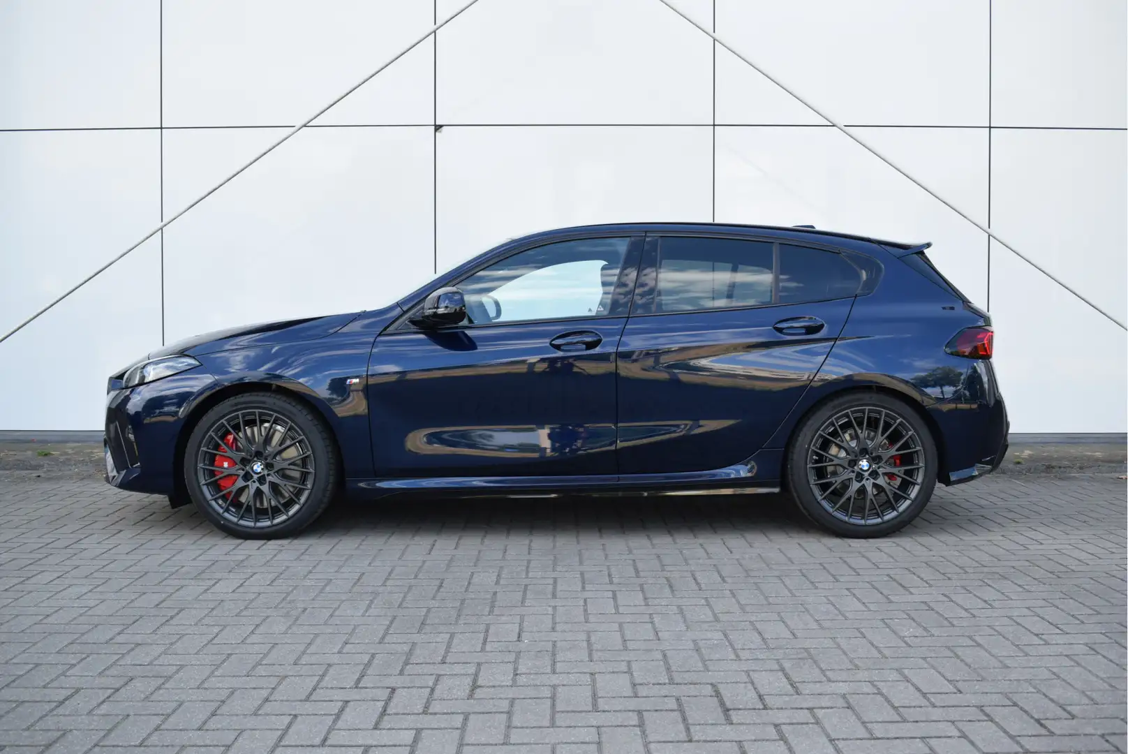 BMW 120 1 Serie M Sport Automaat / Sportstoelen / Adaptiev Bleu - 2