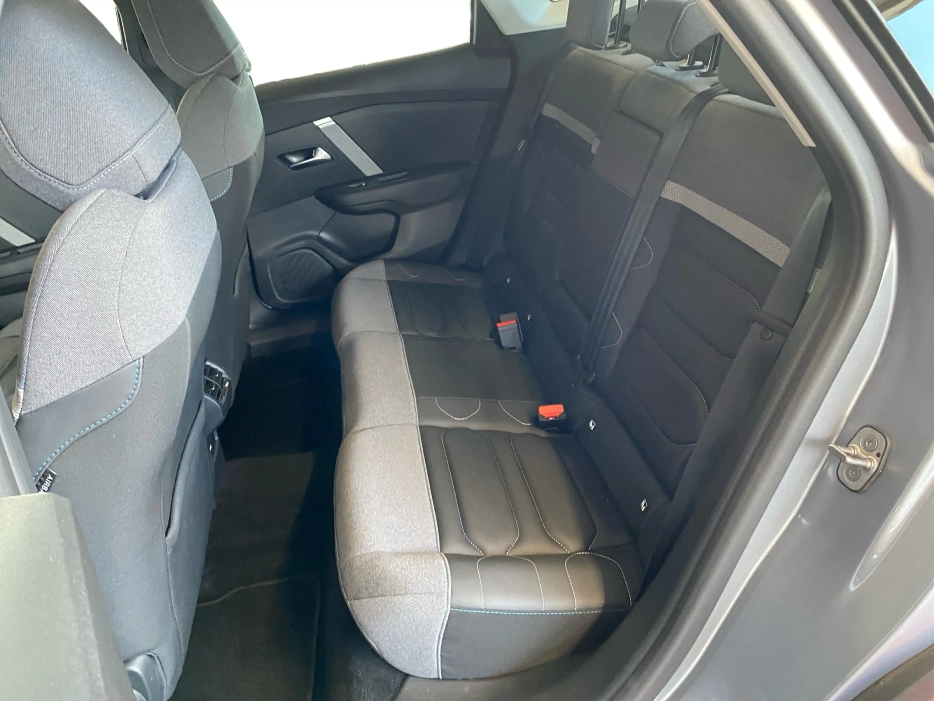 Citroen C4 X 1.2 Automatik 130 Vollausstattung, Allwette — photo 15