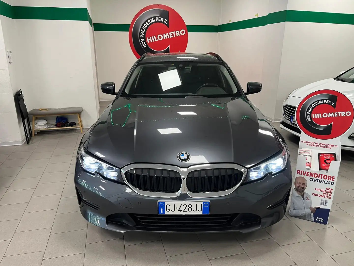 BMW 316 Serie 3 G21 2022 Touring 316d  mhev 48V Sport auto Grigio - 2