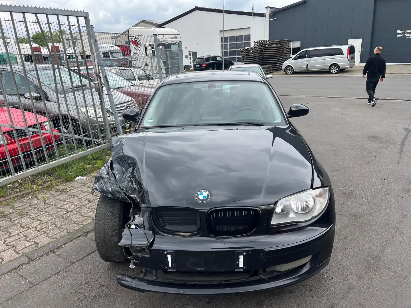 BMW 116 116i LCI,Navi,4Türig,PDC,Klimatronic Negro - 2