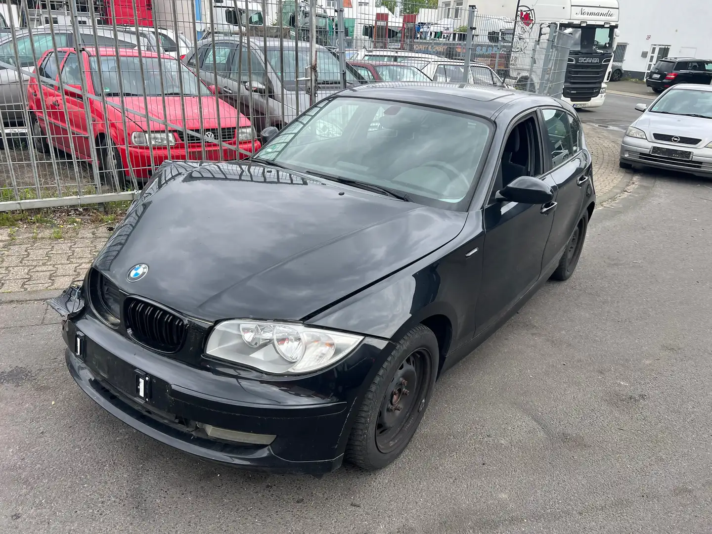 BMW 116 116i LCI,Navi,4Türig,PDC,Klimatronic Negro - 1