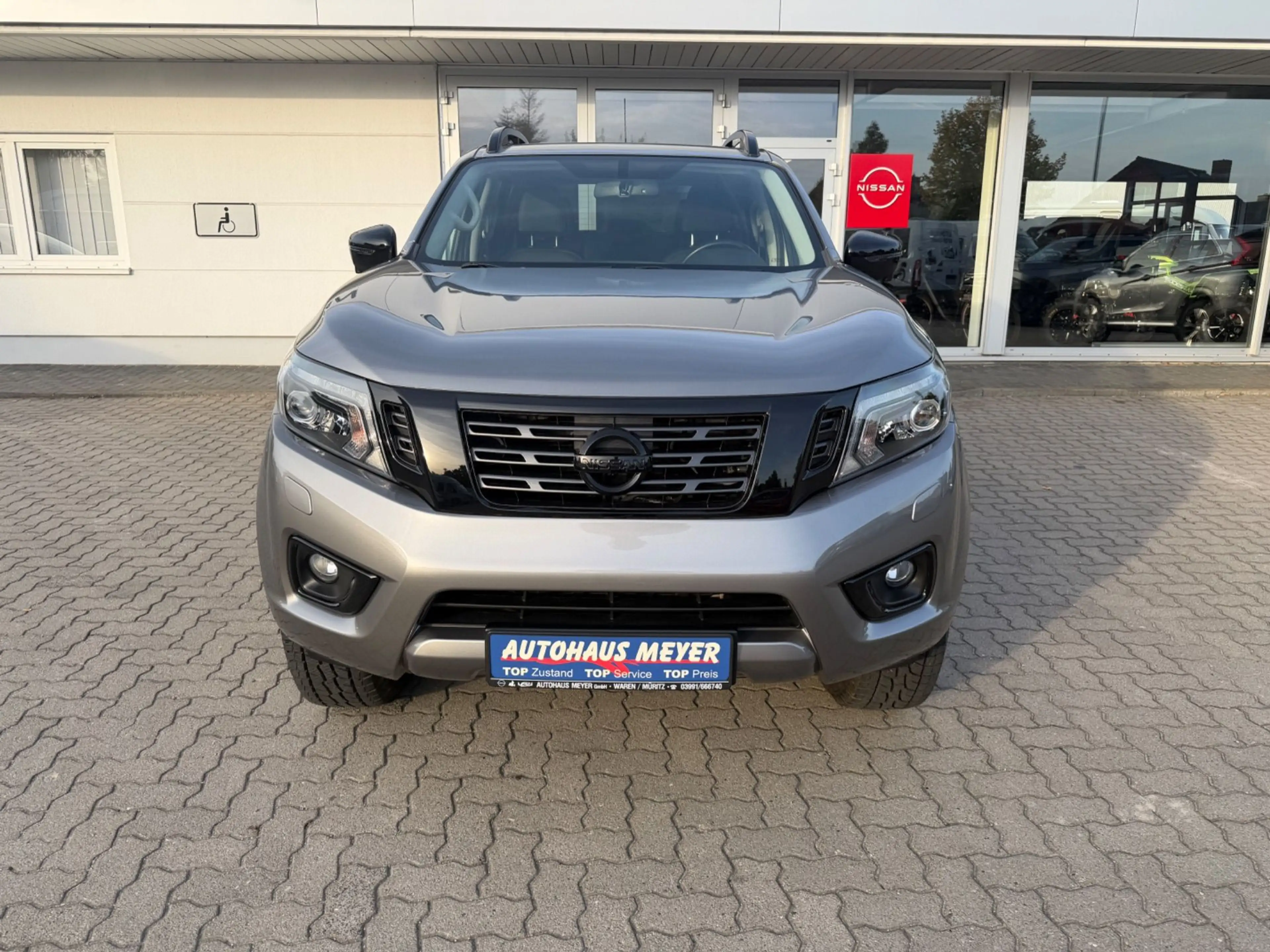 Nissan Navara N-Guard 4x4 DC Aut. wenig KM — photo 4