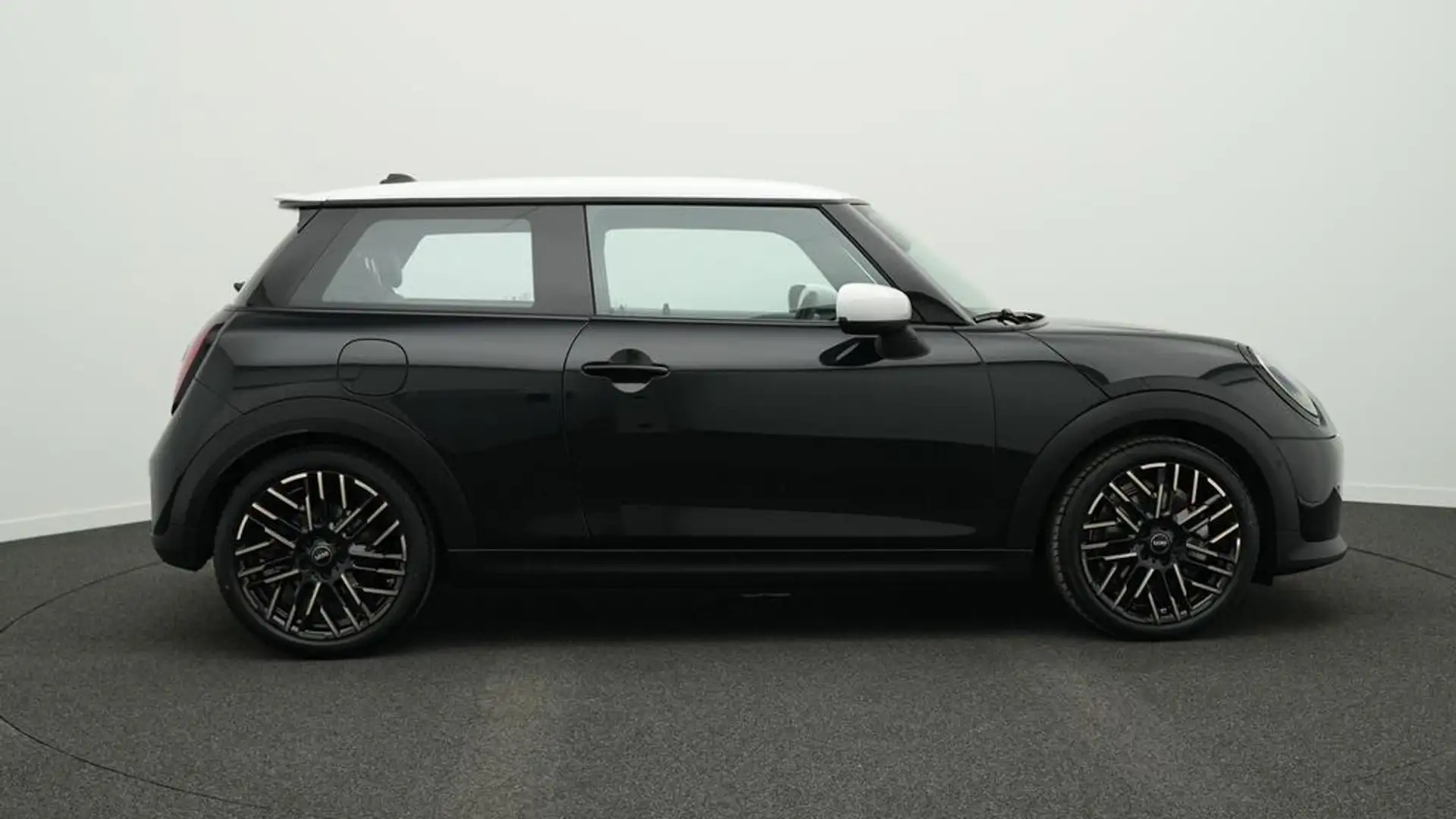 MINI Cooper S Favoured Trim Noir - 2