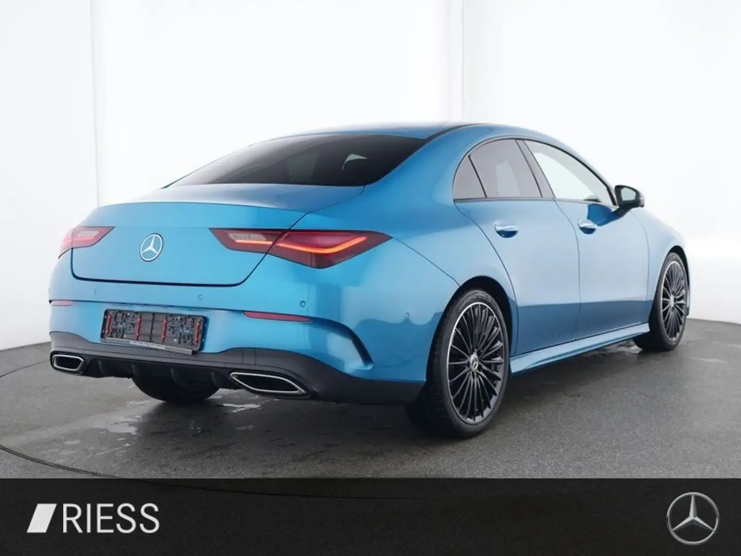 Mercedes-Benz CLA 200 Coupé AMG Sport Night LED W-Paket Keyl 19" Blau - 2