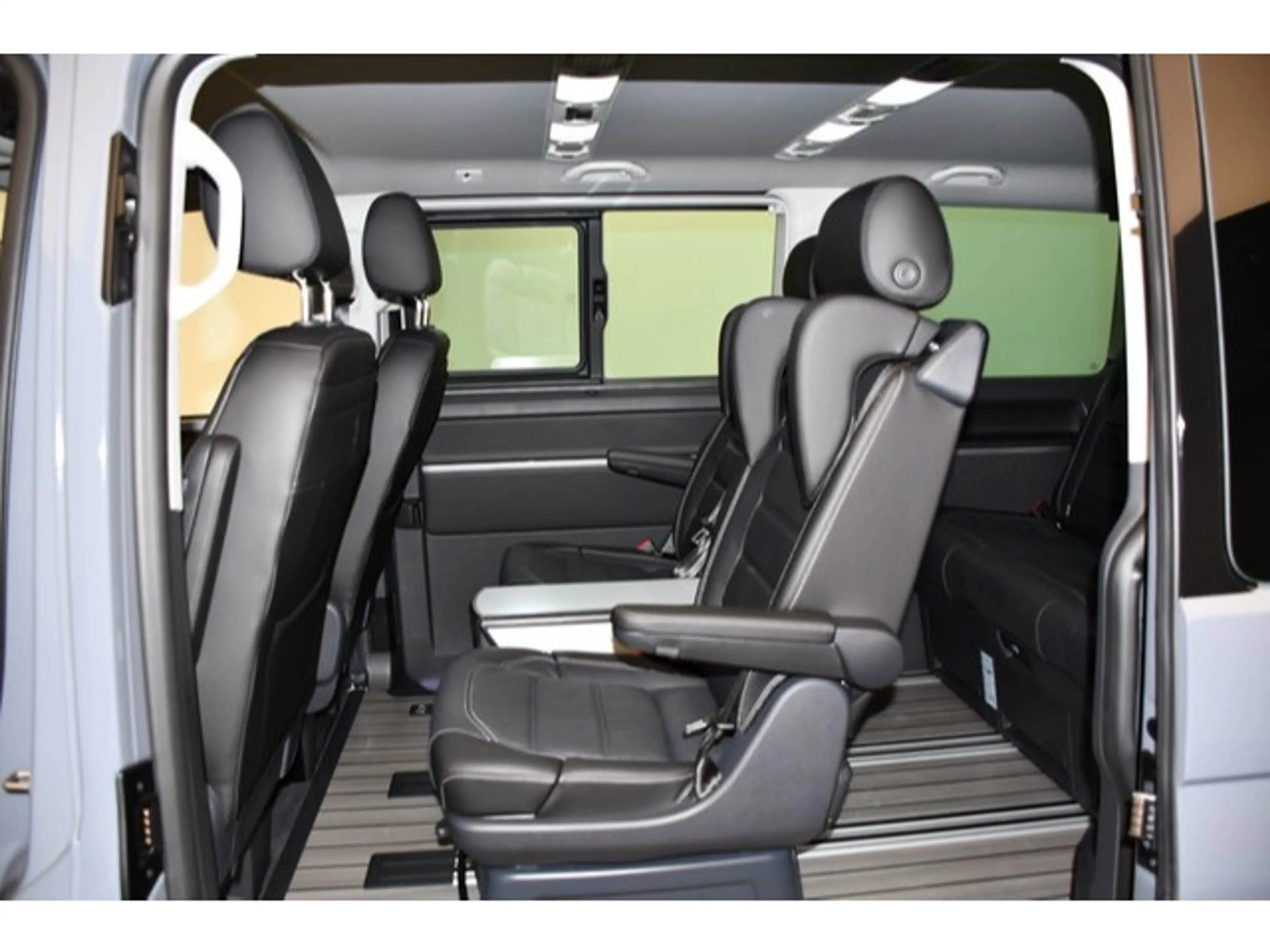 Volkswagen T6.1 Multivan 4MOTION Highline ABT — photo 6