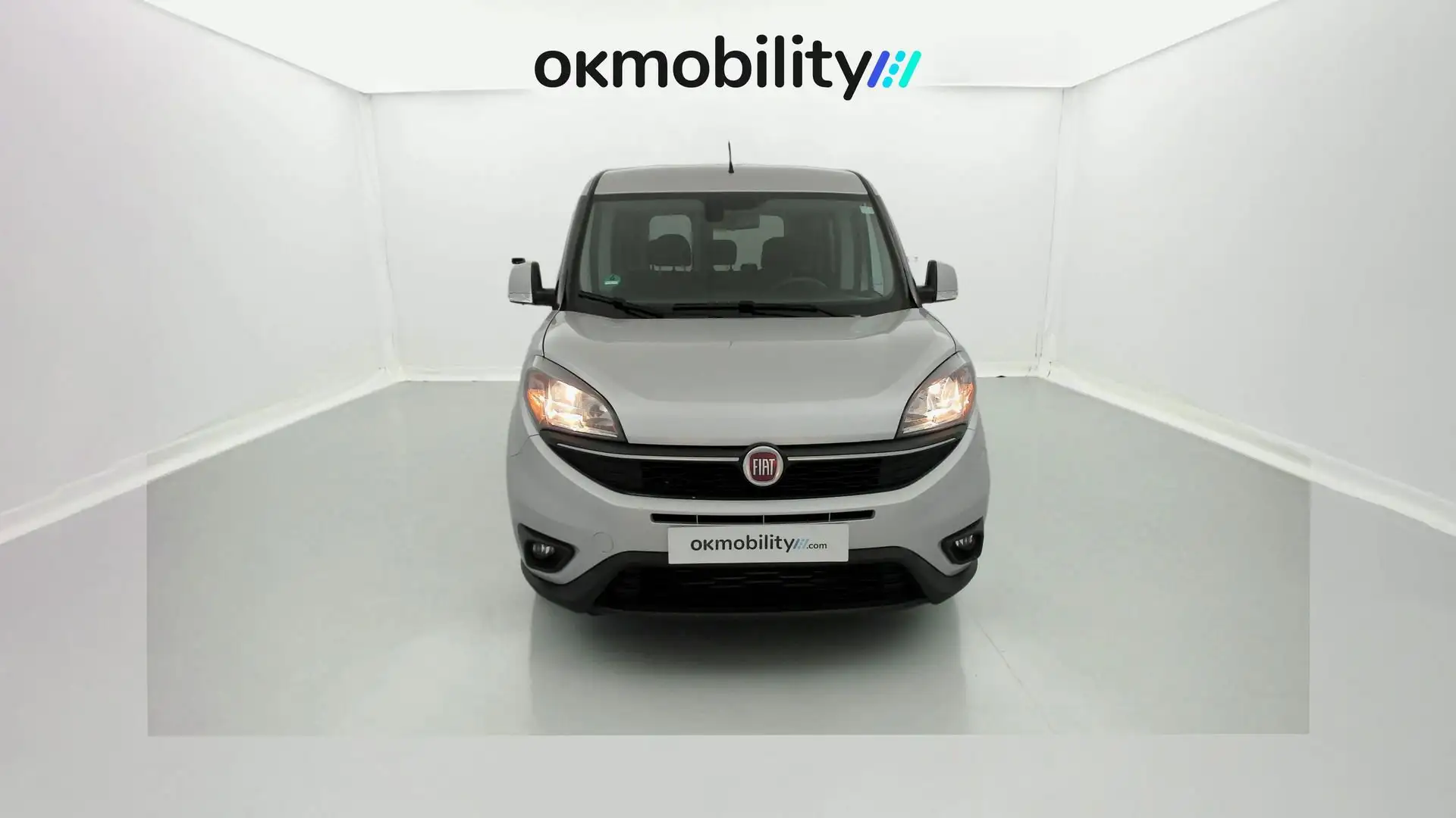 Fiat Dobló Panorama 1.6Mjt L Easy 88kW Plateado - 1