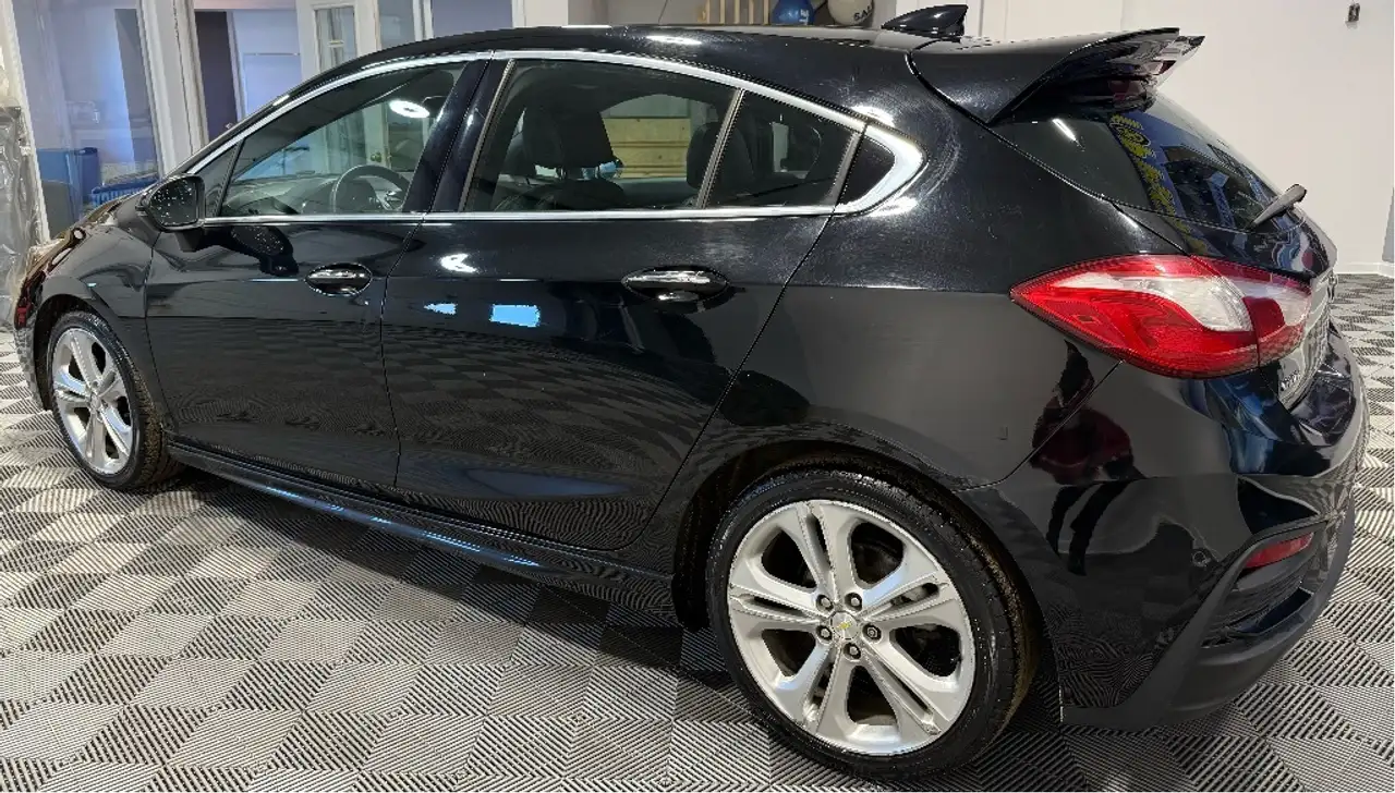 Chevrolet Cruze снимка Chevrolet Cruze