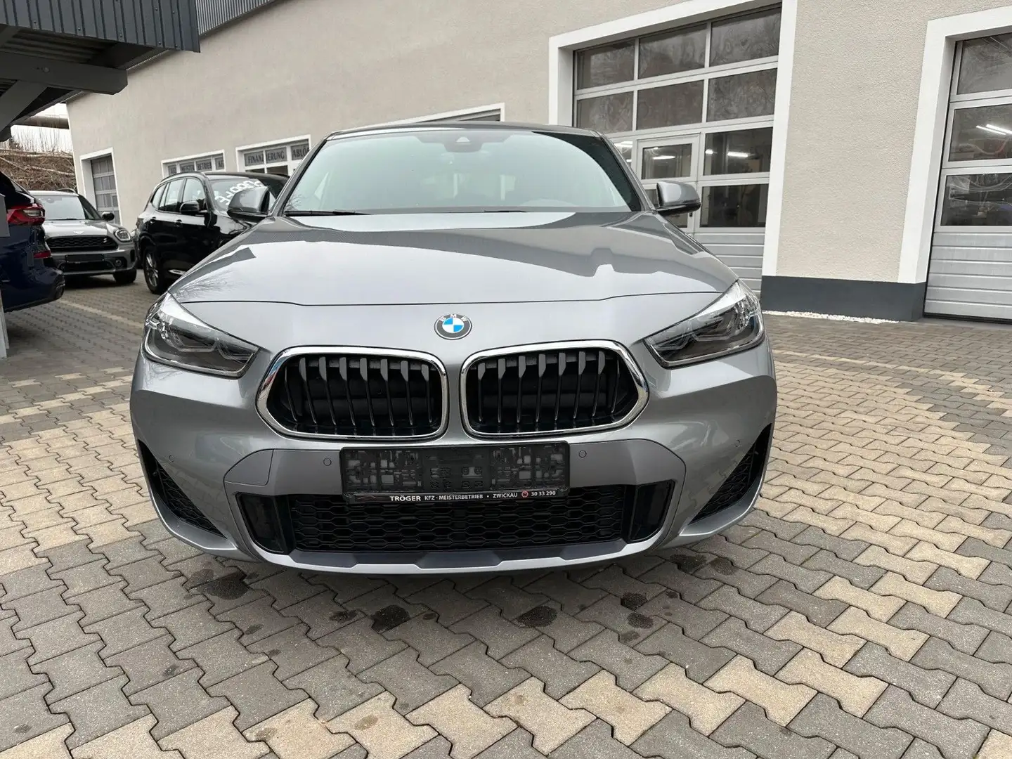 BMW X2 18 i M Sport Aut Nav Kam DAB Hifi Komf Temp Grau - 2