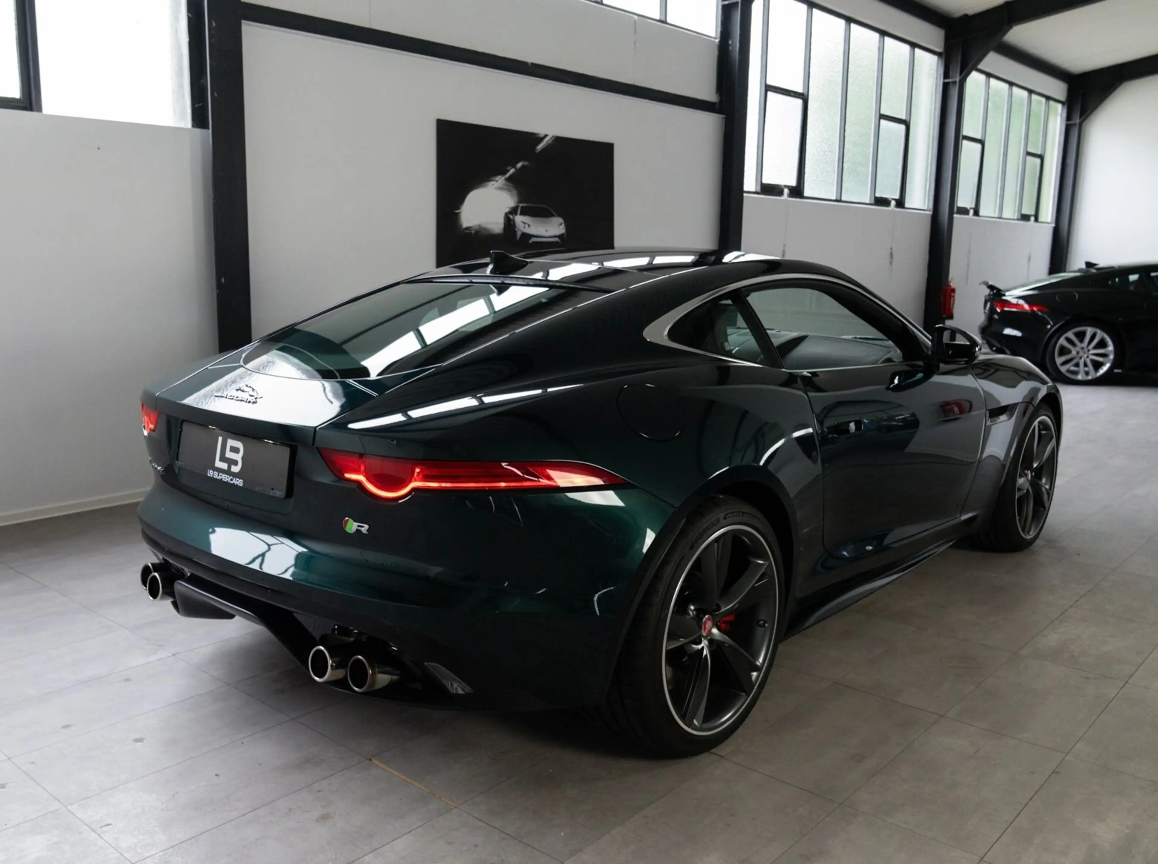 Jaguar F-Type V8 R *BritishRacingGreen*FullCarbon*Pano* — photo 6