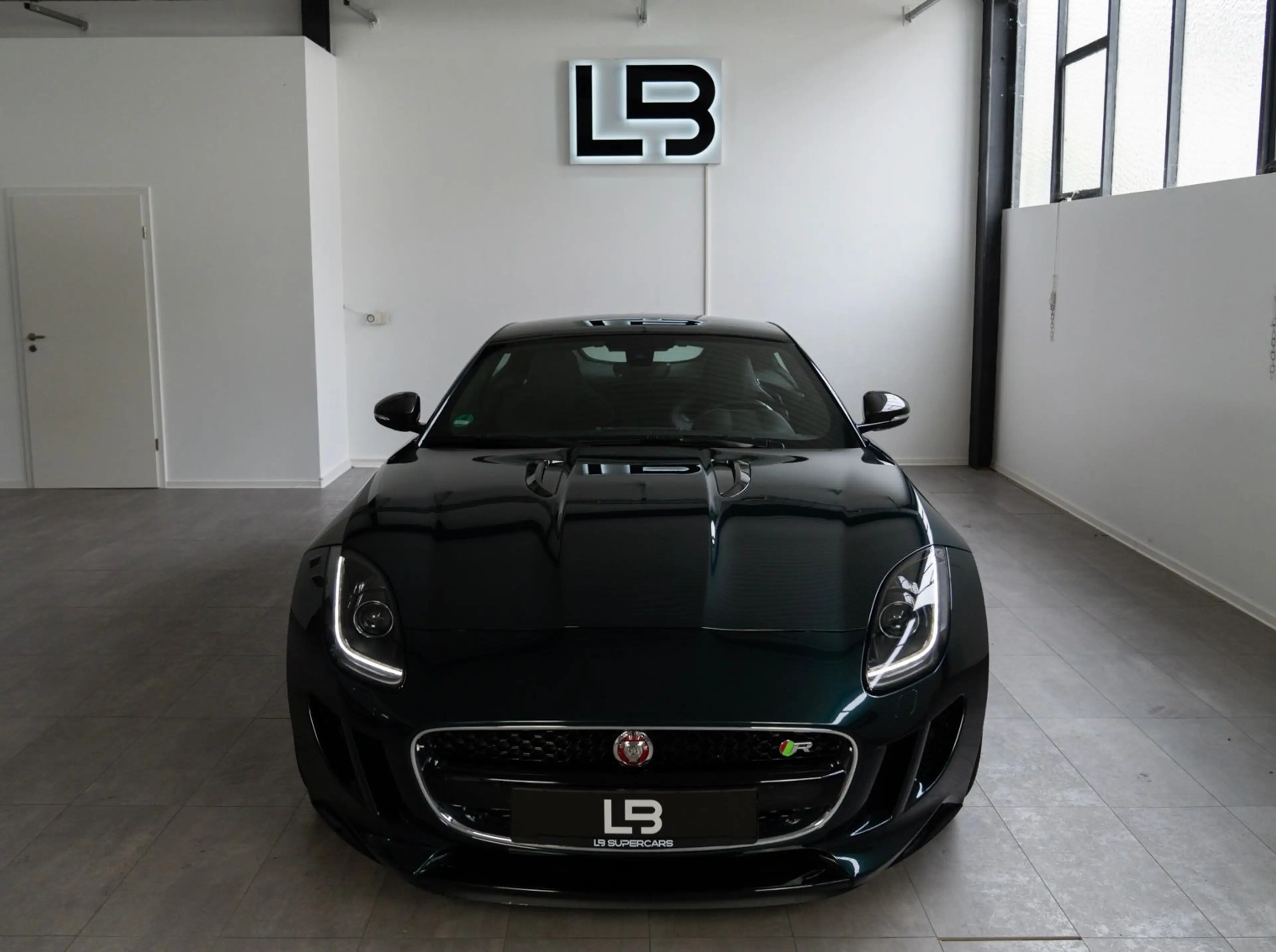 Jaguar F-Type V8 R *BritishRacingGreen*FullCarbon*Pano* — photo 2