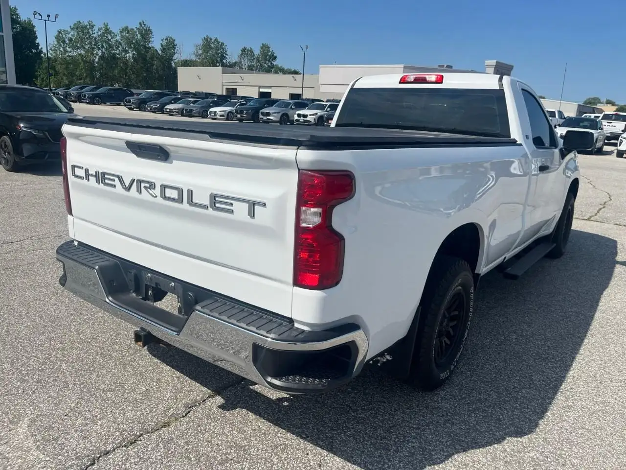 Chevrolet Silverado 1500 photo Chevrolet Silverado 1500