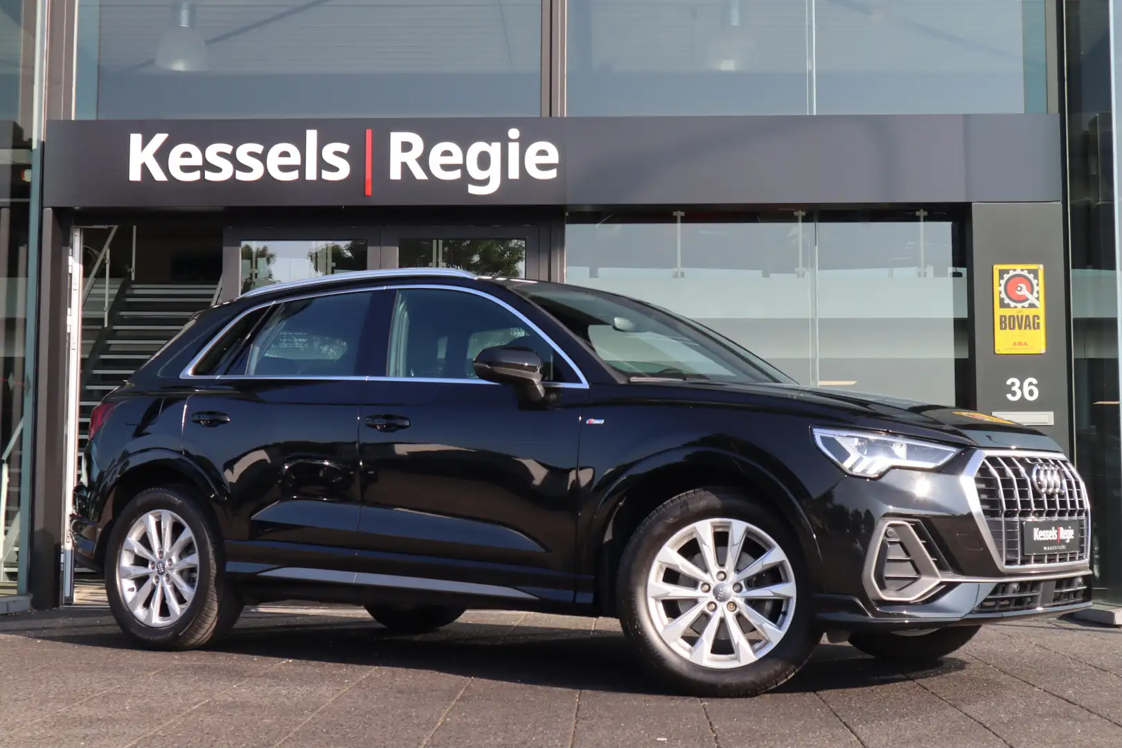Audi Q3 35 TFSI S-Tronic S Line Navi LED Virtual ACC Zwart - 2