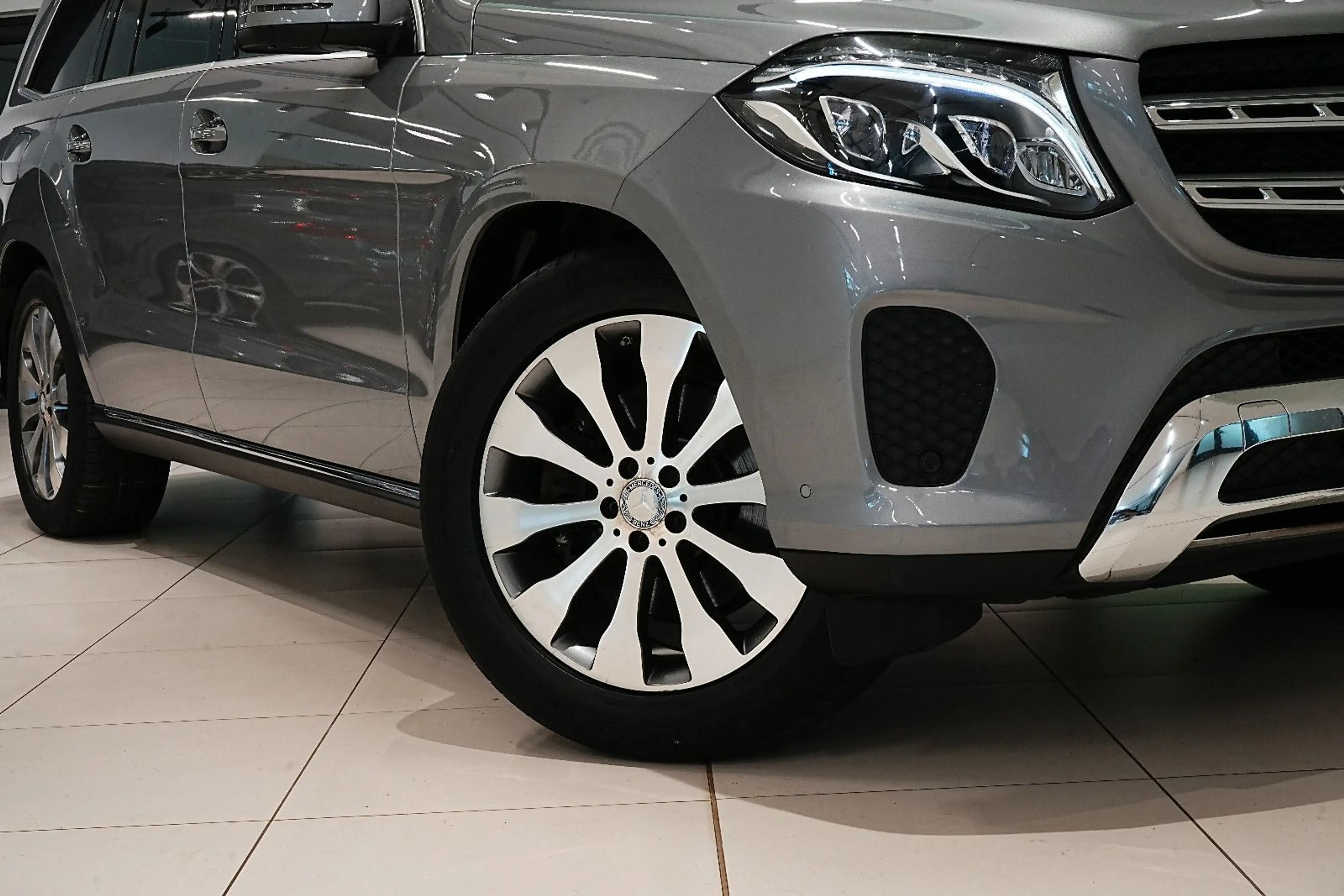 Mercedes-Benz GLS 350 |7-SITZ|DISTR|LUFT|360°|PANO|STANDHZG|AHK — photo 2