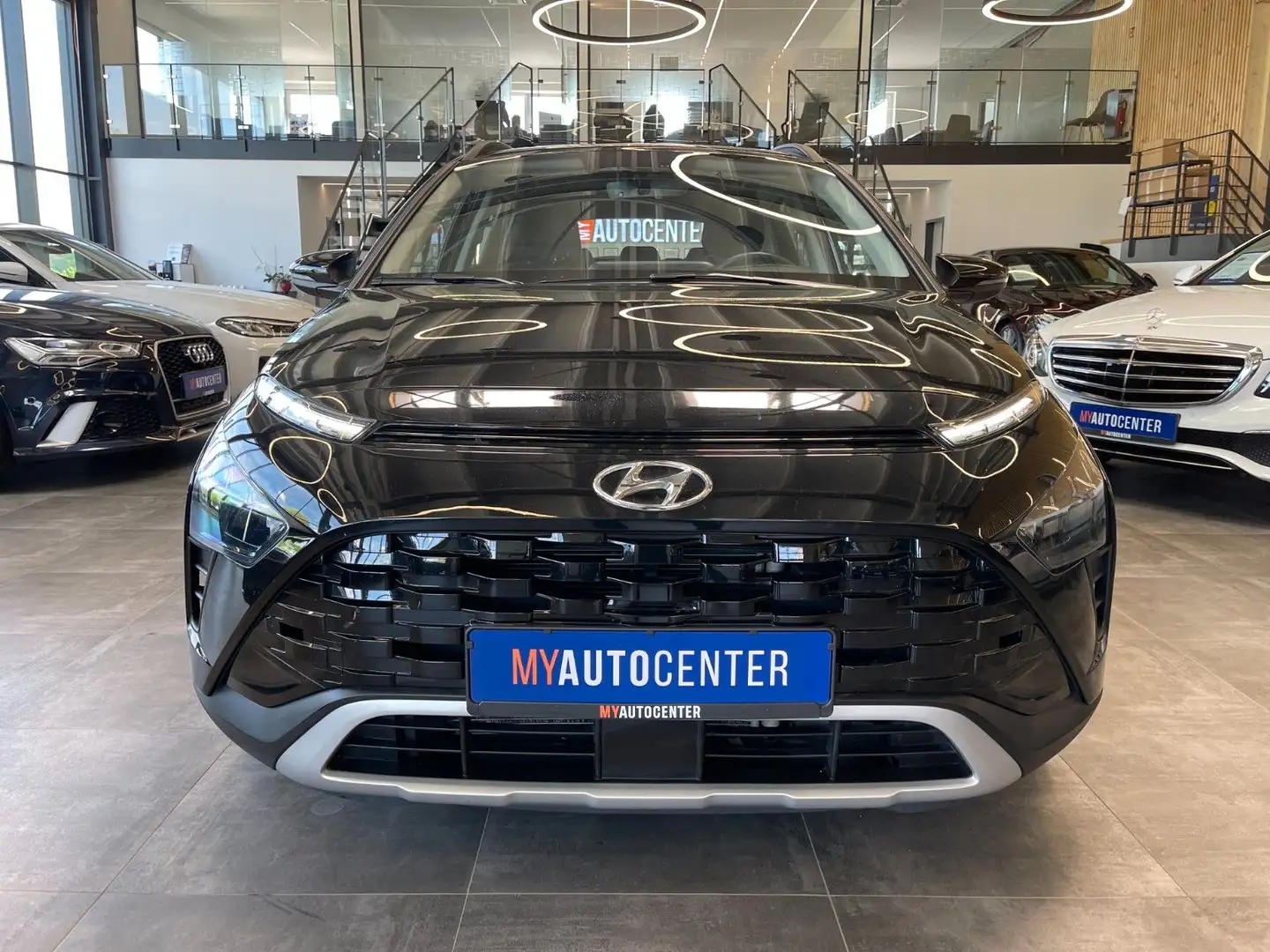 Hyundai BAYON Bayon Trend Mild-Hybrid 2WD *1.HAND*19%MW* Schwarz - 2